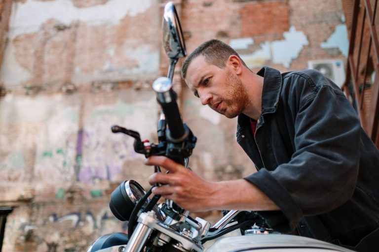 Moto D'Occasion Achetée Les 7 Démarches À Faire Pour Être En Règle